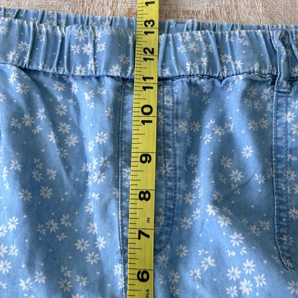 Vince Camuto Blue/White Jean Denim Floral Shorts size XL - Picture 8 of 9